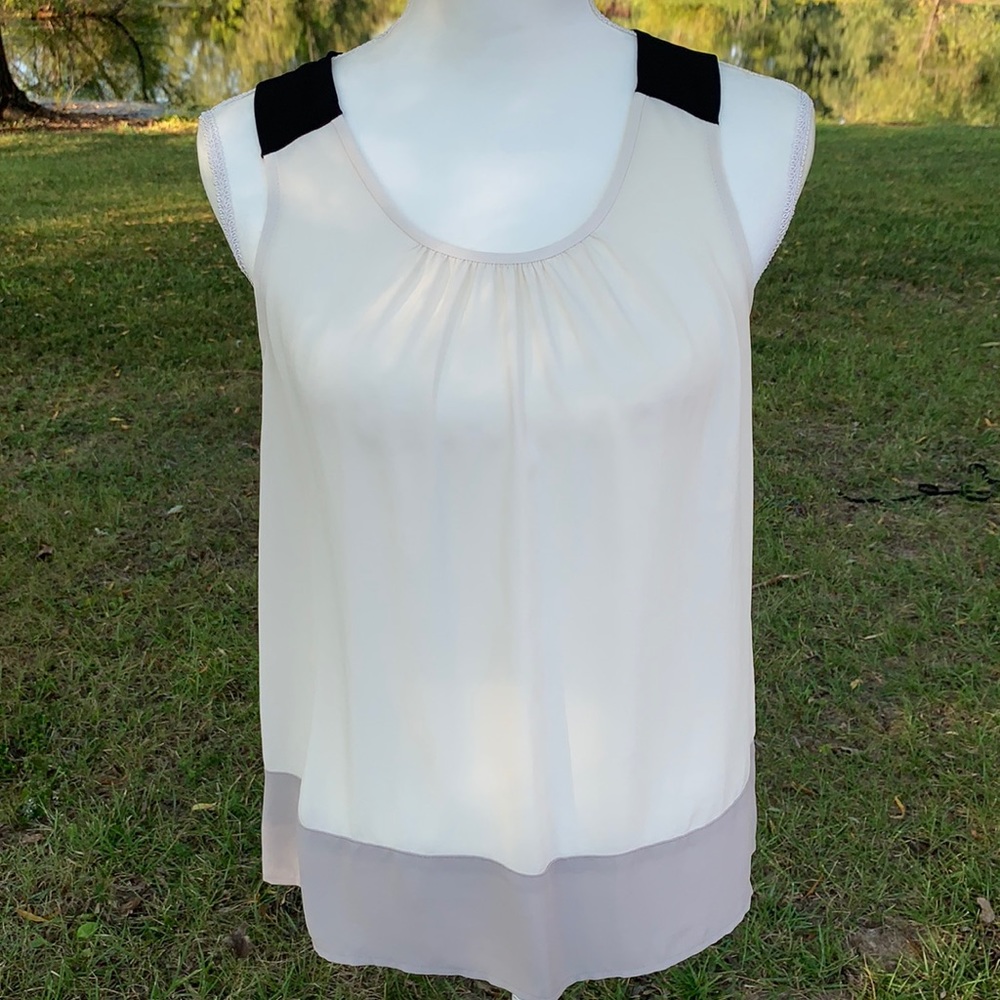 LOFT Shell Off-White Gray and Black EUC Sz Sml Pet